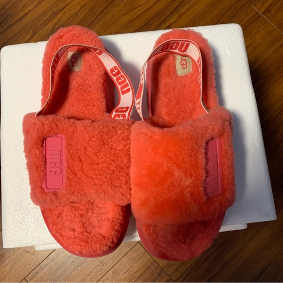 Preloved Ugg Slippers - Picture 2 of 4